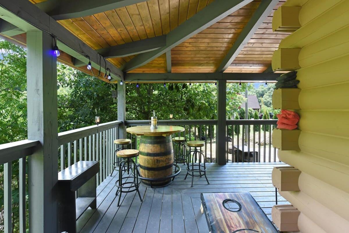 Ryes And Shine Bootlegger'S Cabin! Hot Tub* Pool* Arcade* Billiards *Ev * Pet Friendly Sevierville Buitenkant foto