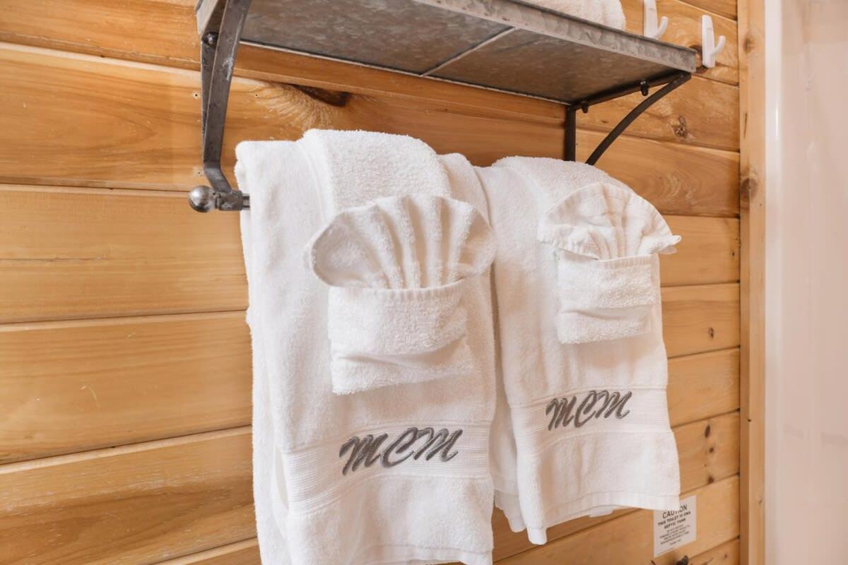 Ryes And Shine Bootlegger'S Cabin! Hot Tub* Pool* Arcade* Billiards *Ev * Pet Friendly Sevierville Buitenkant foto