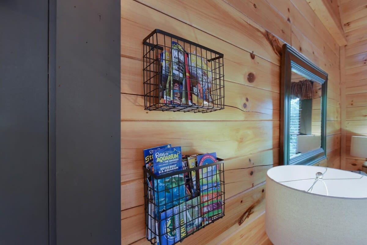 Ryes And Shine Bootlegger'S Cabin! Hot Tub* Pool* Arcade* Billiards *Ev * Pet Friendly Sevierville Buitenkant foto
