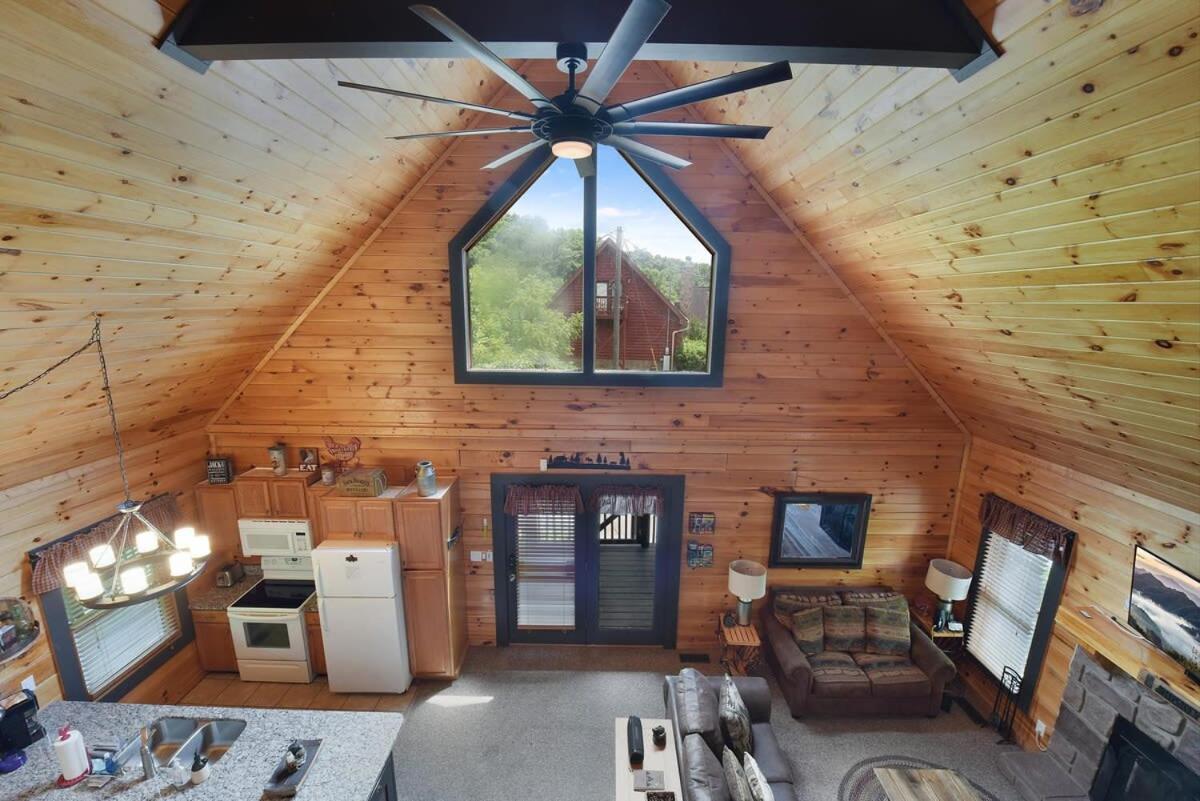 Ryes And Shine Bootlegger'S Cabin! Hot Tub* Pool* Arcade* Billiards *Ev * Pet Friendly Sevierville Buitenkant foto