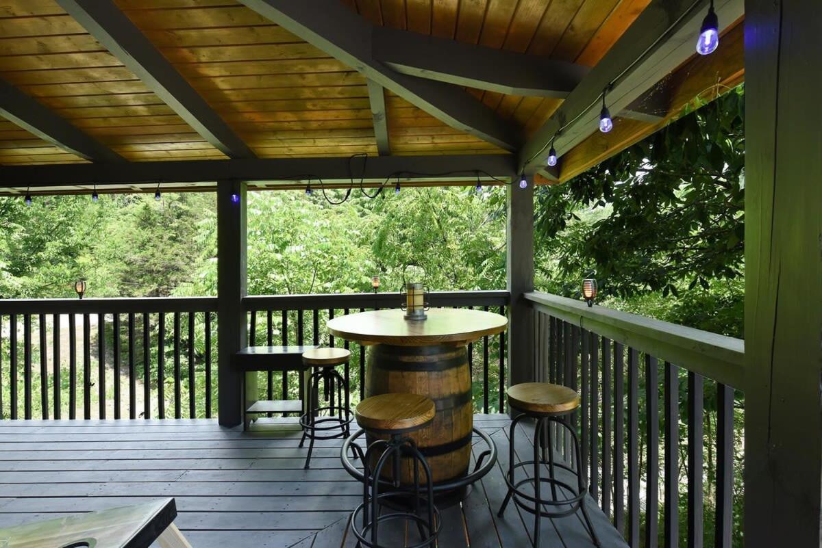 Ryes And Shine Bootlegger'S Cabin! Hot Tub* Pool* Arcade* Billiards *Ev * Pet Friendly Sevierville Buitenkant foto