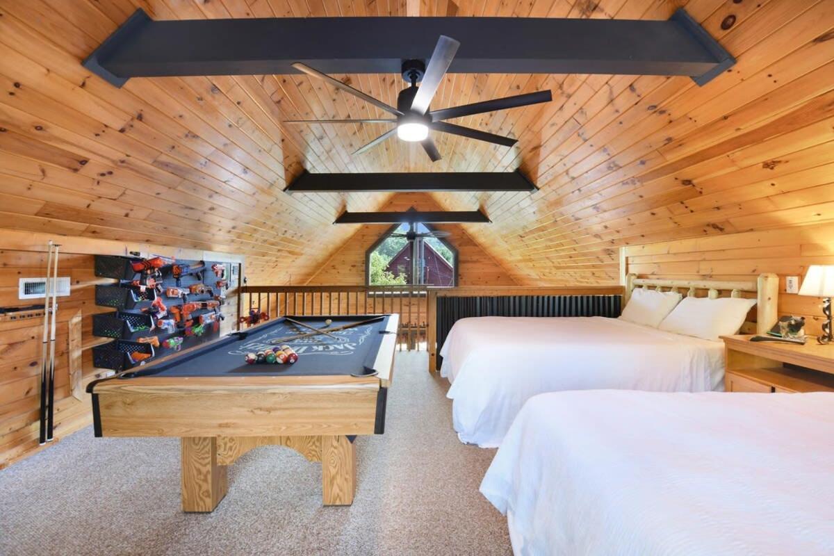 Ryes And Shine Bootlegger'S Cabin! Hot Tub* Pool* Arcade* Billiards *Ev * Pet Friendly Sevierville Buitenkant foto