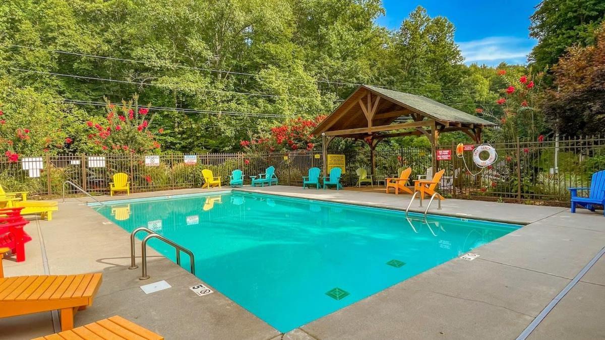 Ryes And Shine Bootlegger'S Cabin! Hot Tub* Pool* Arcade* Billiards *Ev * Pet Friendly Sevierville Buitenkant foto